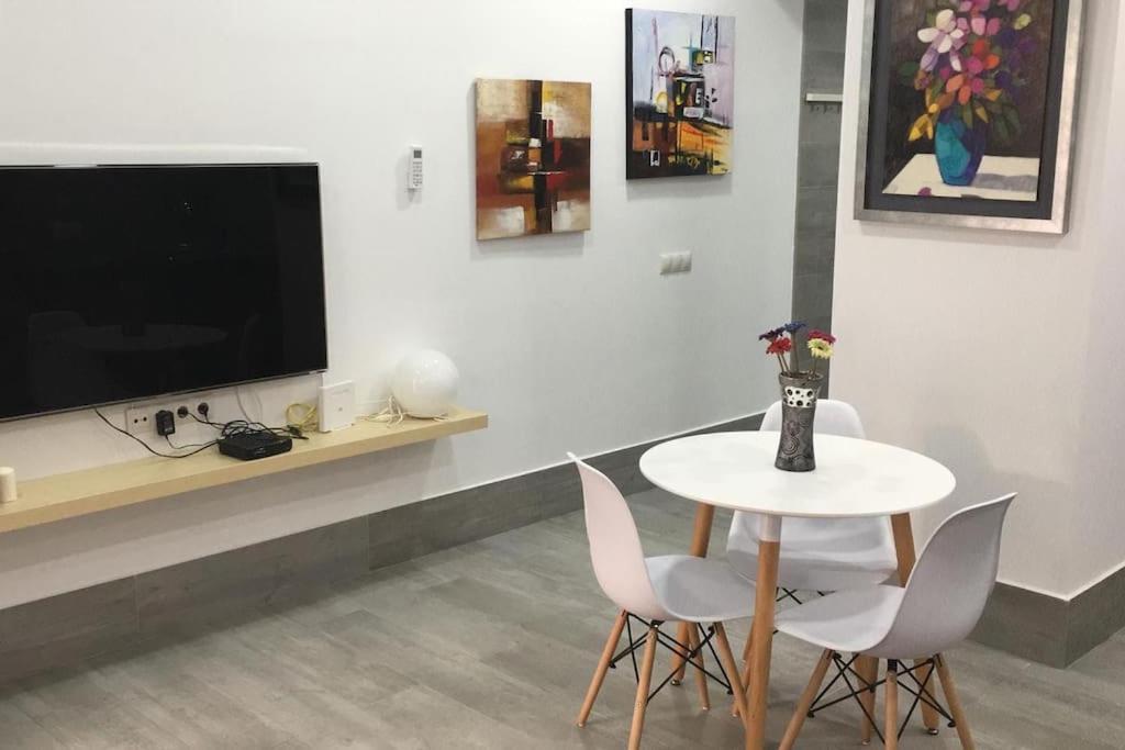 Apartamento A, A 3 Minutos De La Estacion Central De Bus Y Tren Málaga Dış mekan fotoğraf